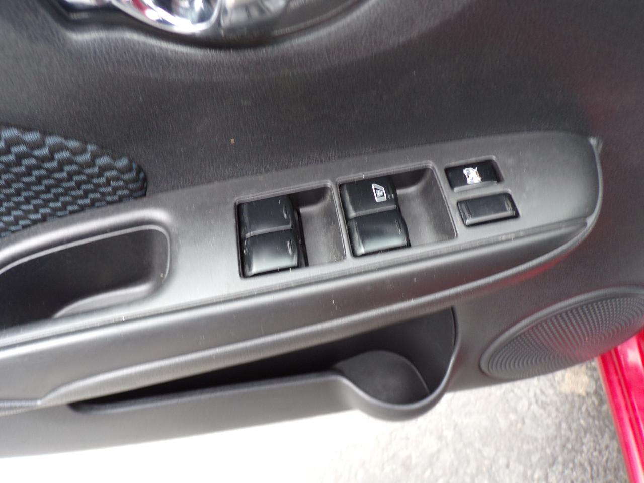 Nissan Versa Note S 2014