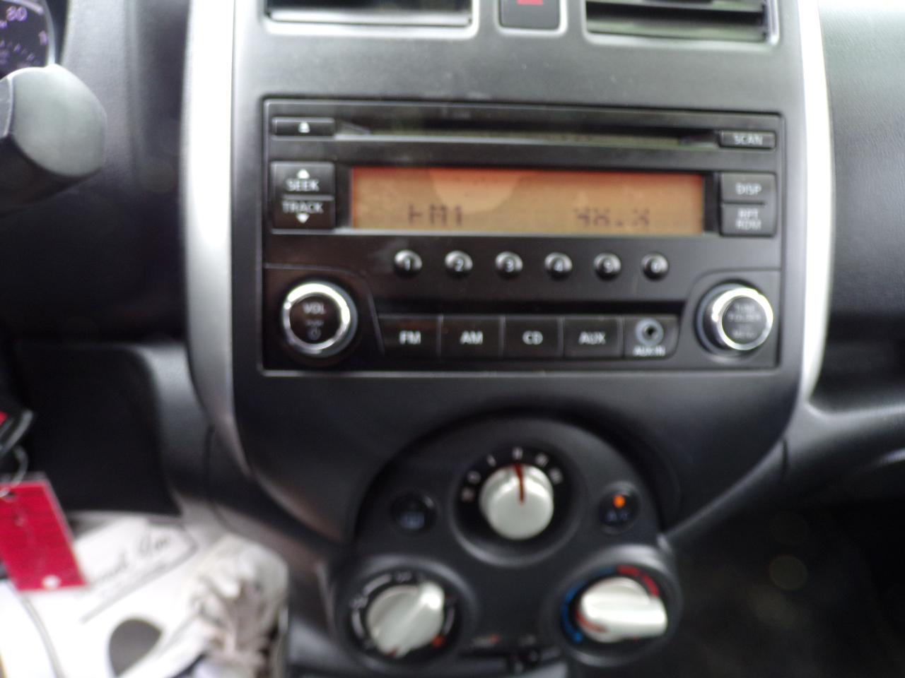 Nissan Versa Note S 2014