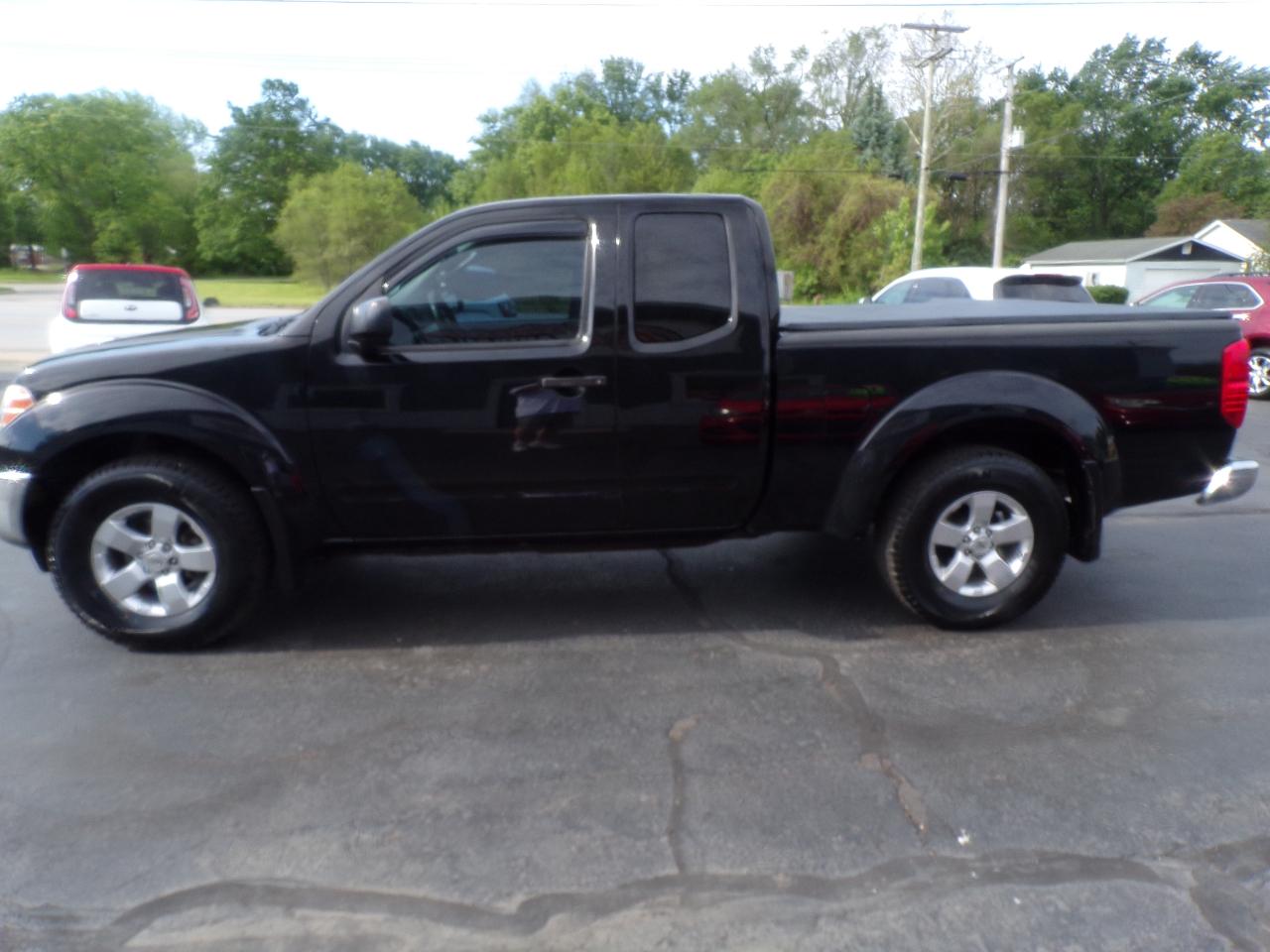 Nissan Frontier LE King Cab 4WD 2010