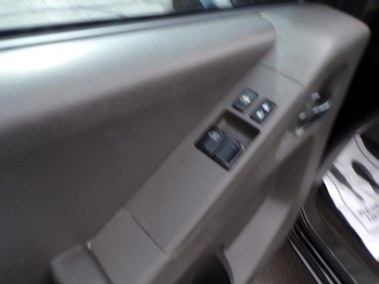 Nissan Frontier LE King Cab 4WD 2010