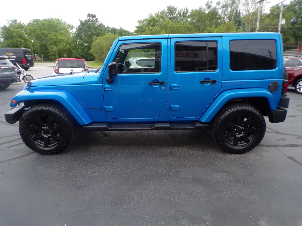 Jeep Wrangler Unlimited Sahara 4WD 2014