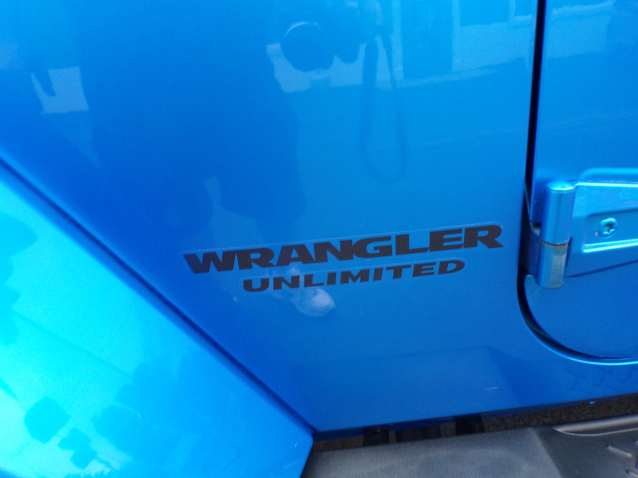 Jeep Wrangler Unlimited Sahara 4WD 2014