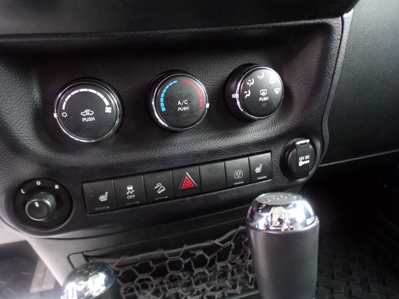 Jeep Wrangler Unlimited Sahara 4WD 2014