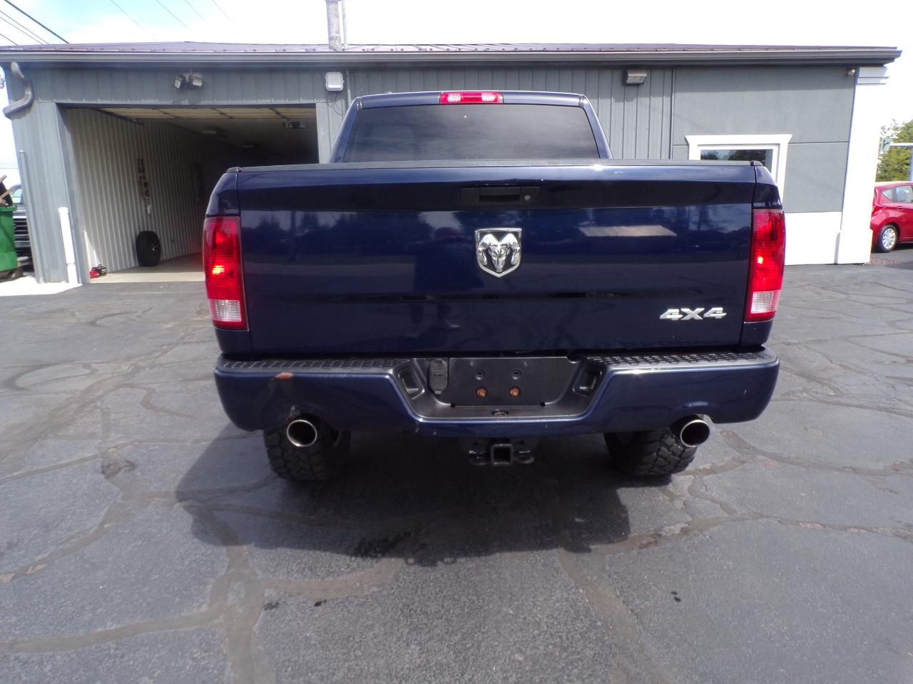 RAM 1500 Tradesman Crew Cab SWB 4WD 2014
