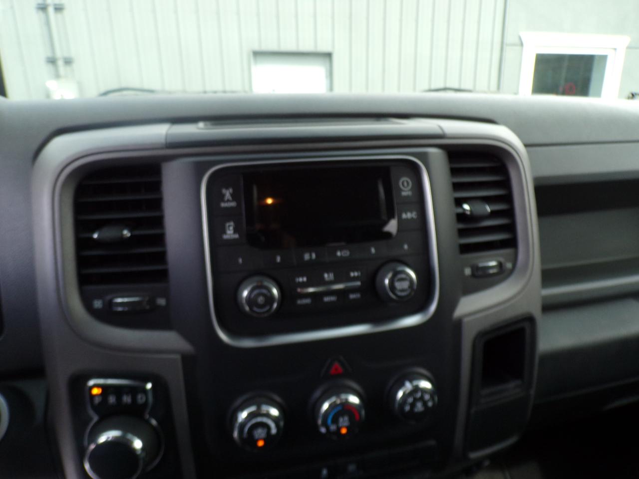 RAM 1500 Tradesman Crew Cab SWB 4WD 2014