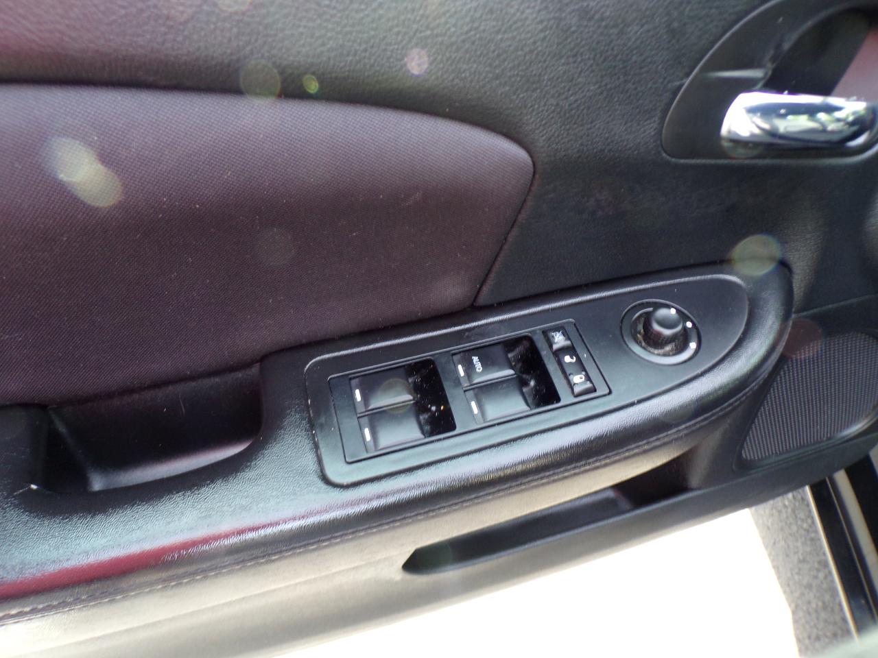Chrysler 200 Touring 2013