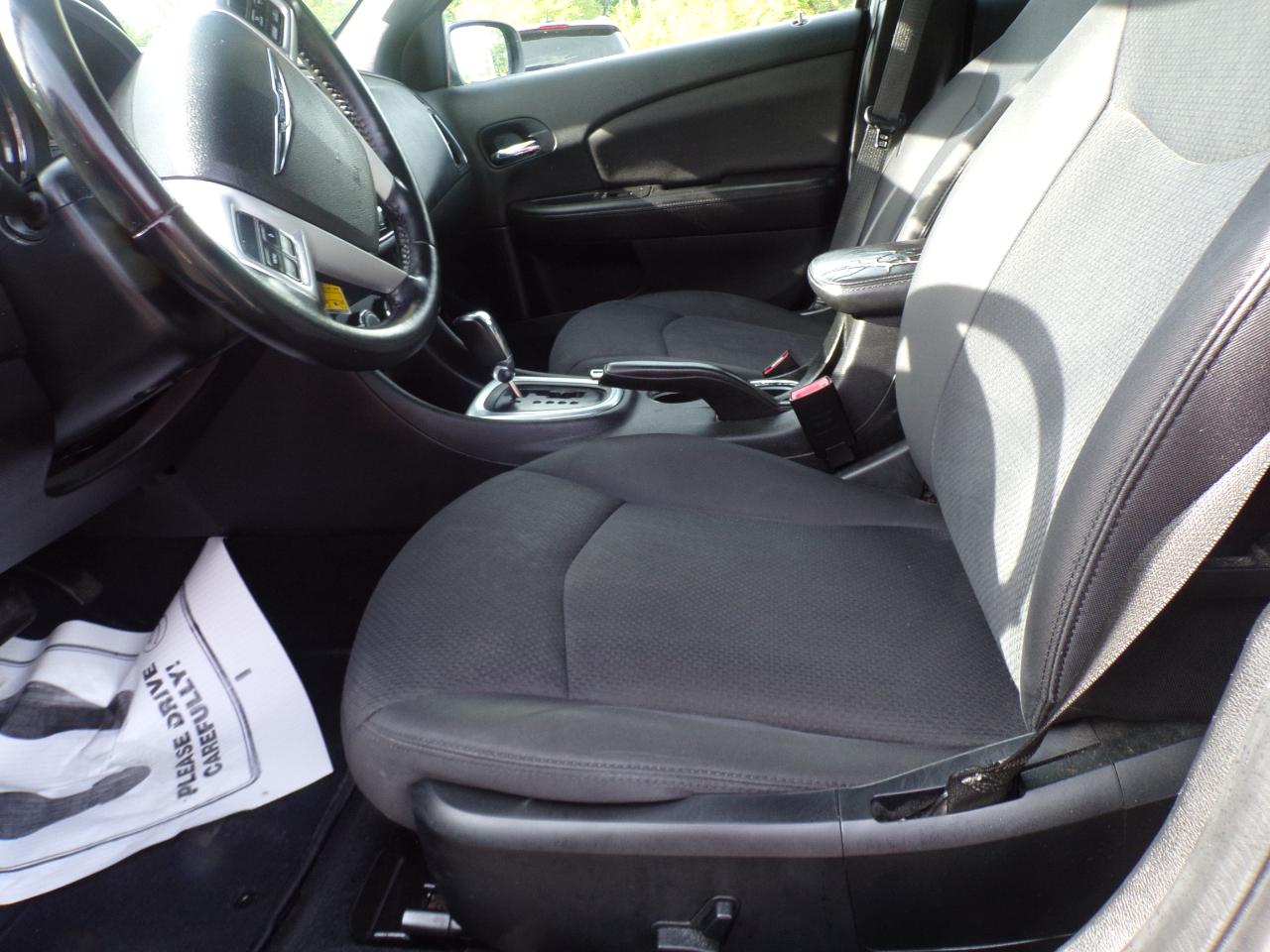 Chrysler 200 Touring 2013
