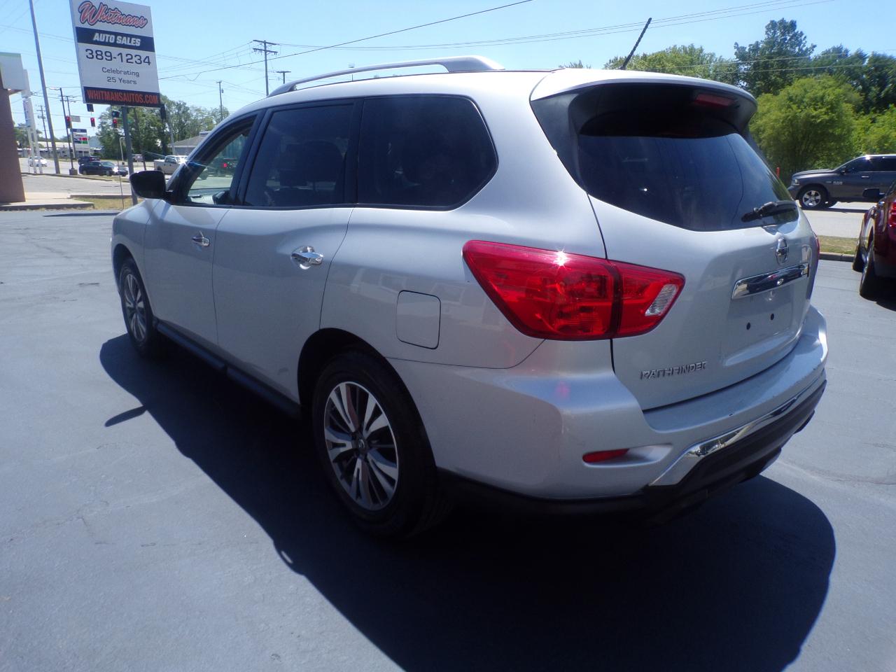 Nissan Pathfinder S 4D SUV 4WD 2017