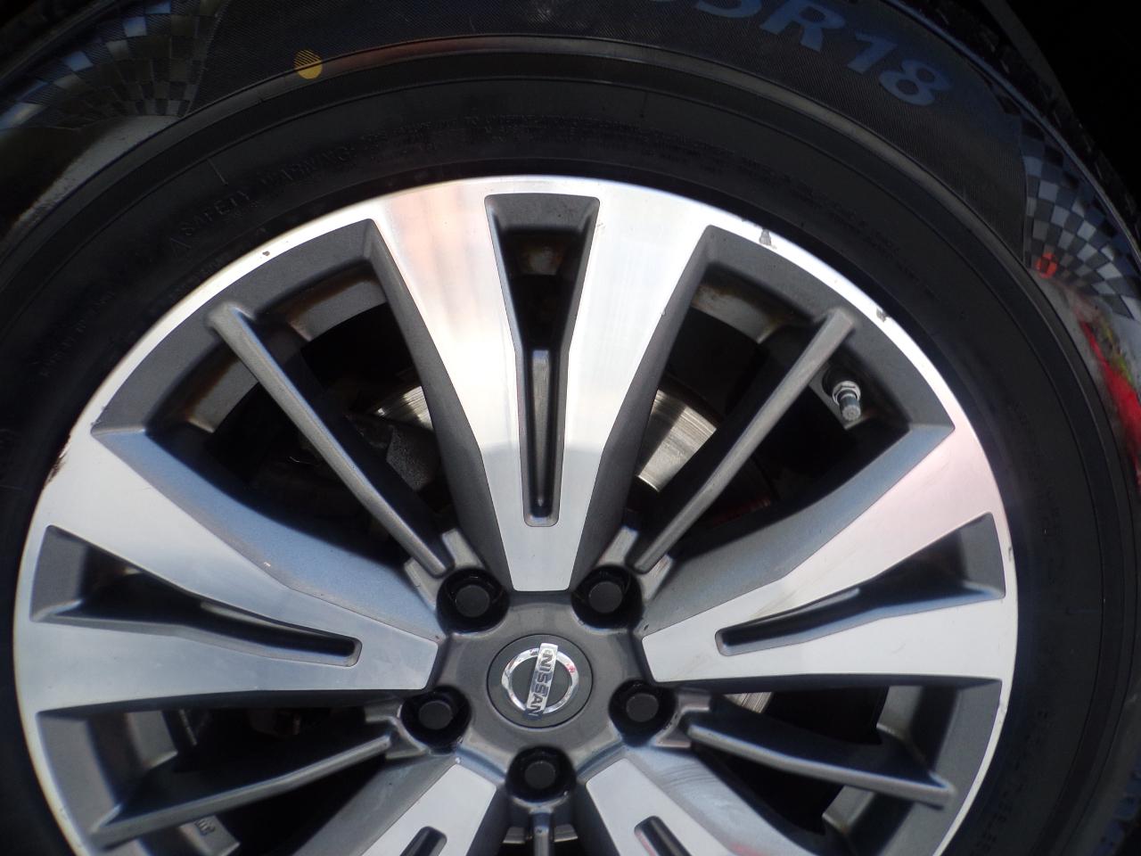 Nissan Pathfinder S 4D SUV 4WD 2017