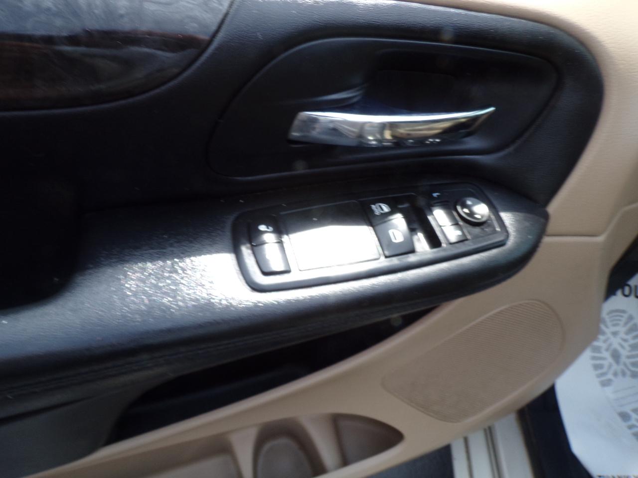Dodge Grand Caravan SE 2013