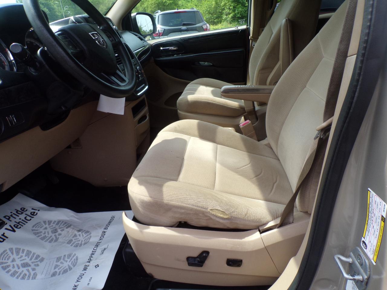 Dodge Grand Caravan SE 2013