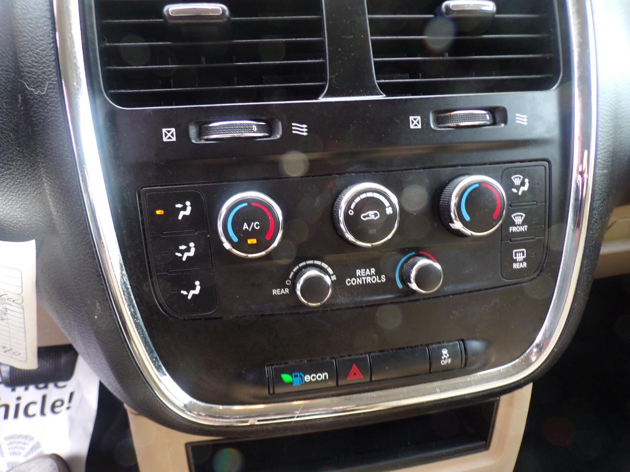 Dodge Grand Caravan SE 2013