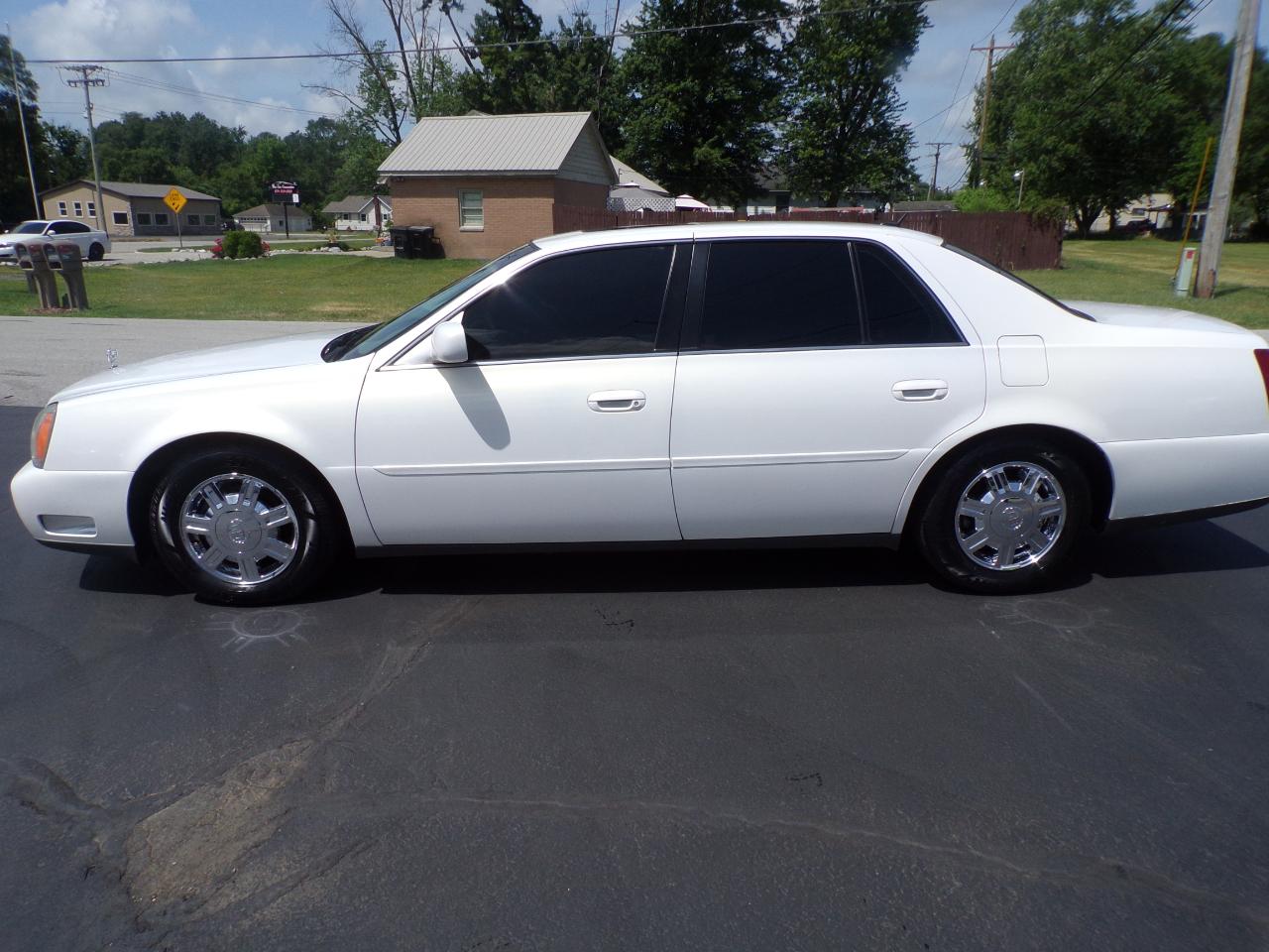 Cadillac DeVille Sedan 2005