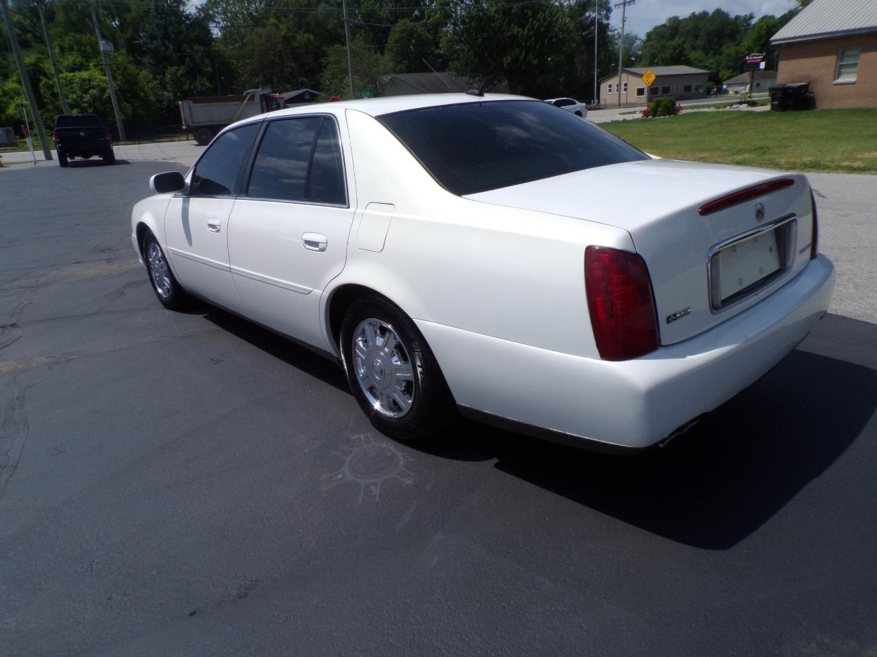 Cadillac DeVille Sedan 2005