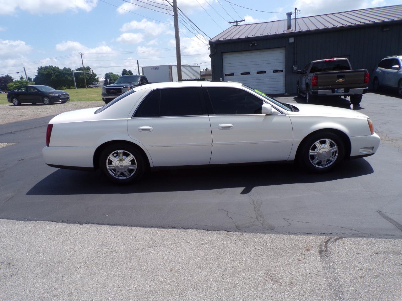 Cadillac DeVille Sedan 2005