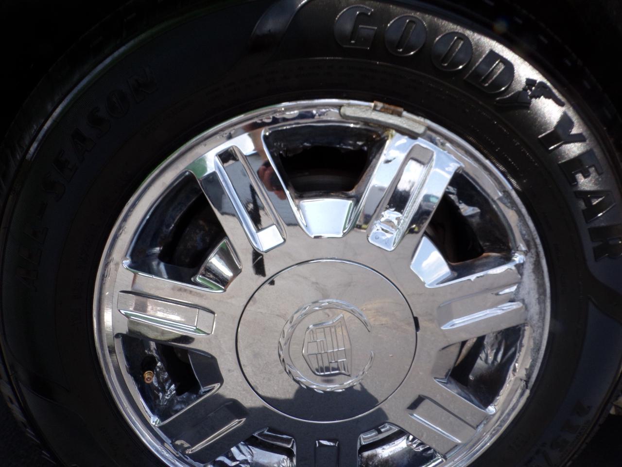 Cadillac DeVille Sedan 2005