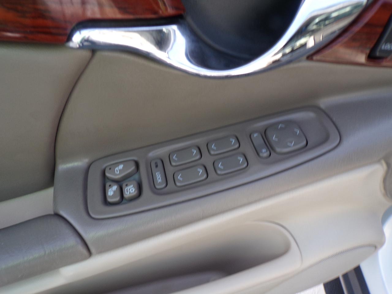 Cadillac DeVille Sedan 2005