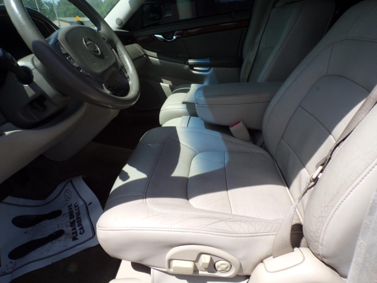 Cadillac DeVille Sedan 2005