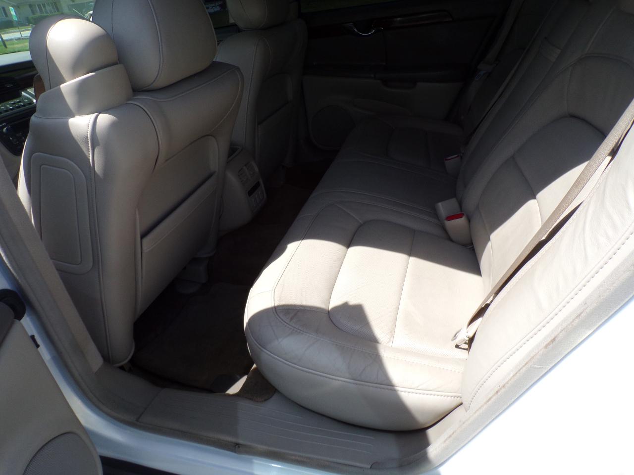 Cadillac DeVille Sedan 2005
