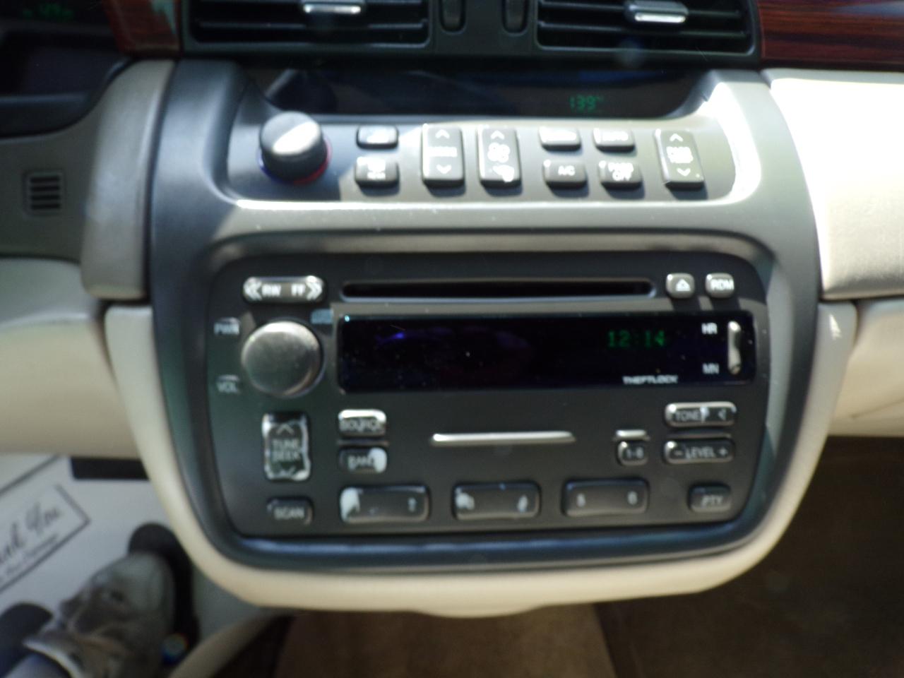 Cadillac DeVille Sedan 2005
