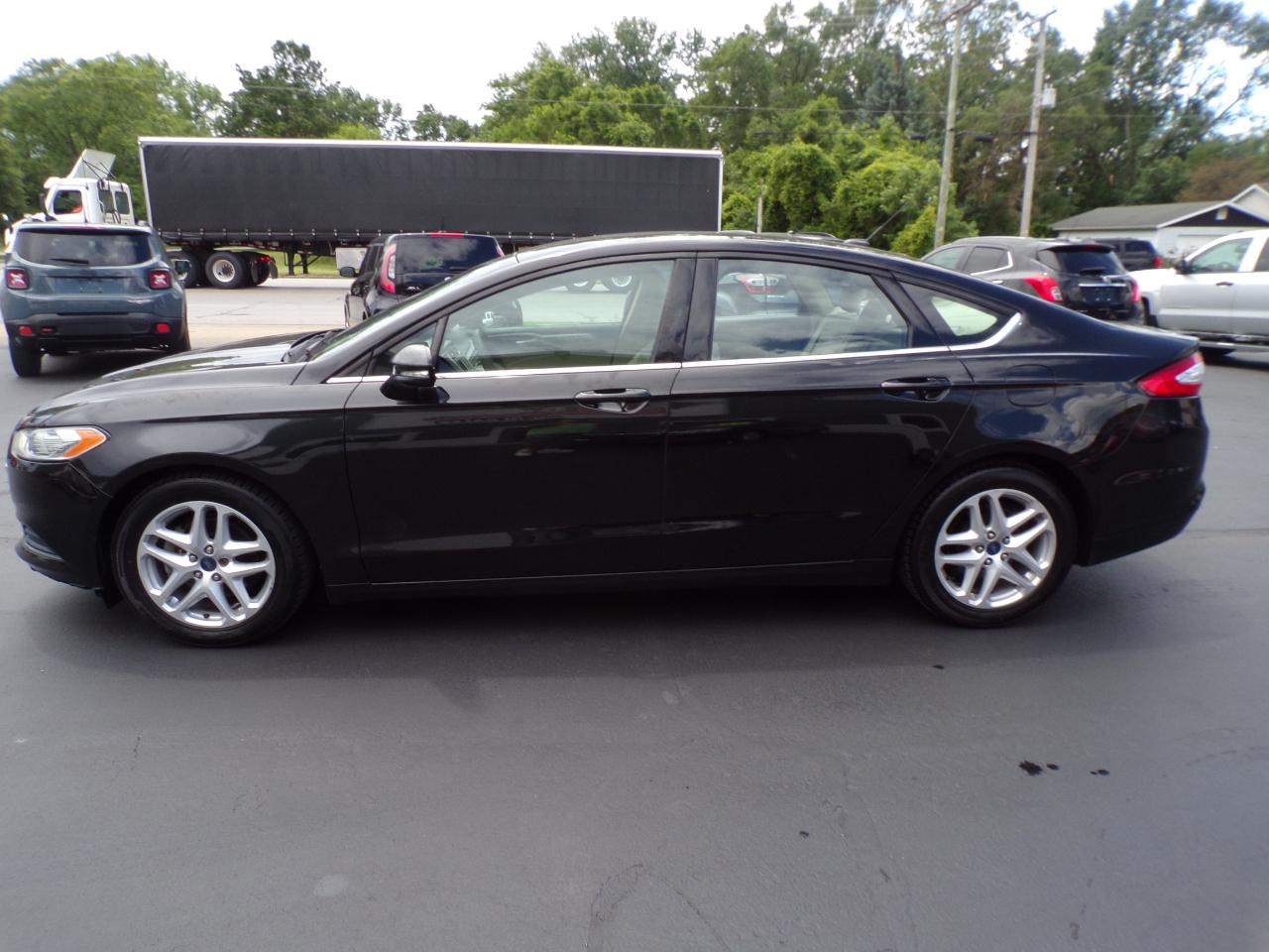 Ford Fusion SE 2015