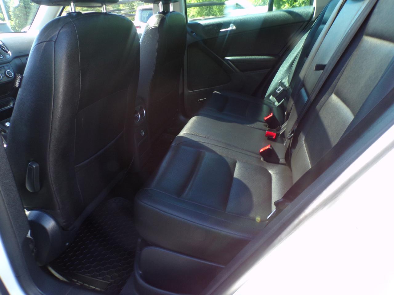 Volkswagen Tiguan S 2014