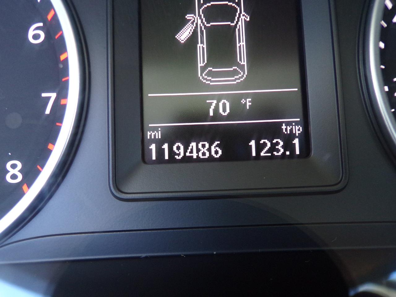 Volkswagen Tiguan S 2014