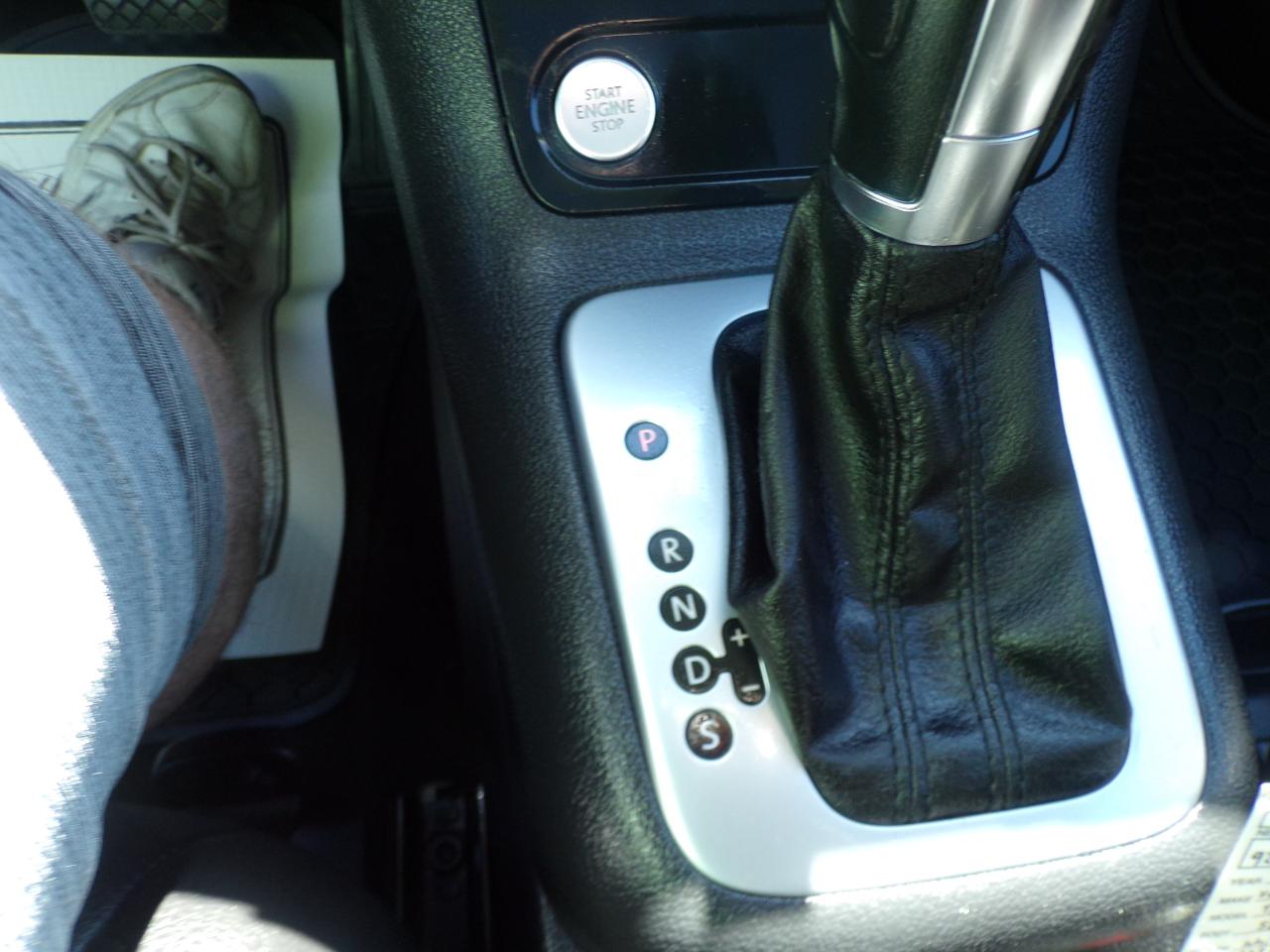 Volkswagen Tiguan S 2014