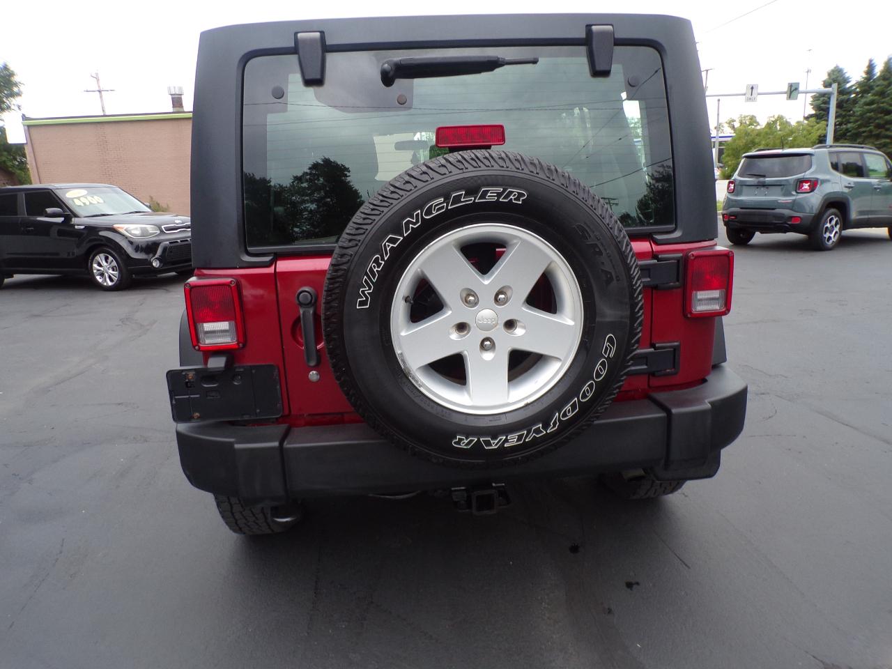 Jeep Wrangler Unlimited Sport 4WD 2011