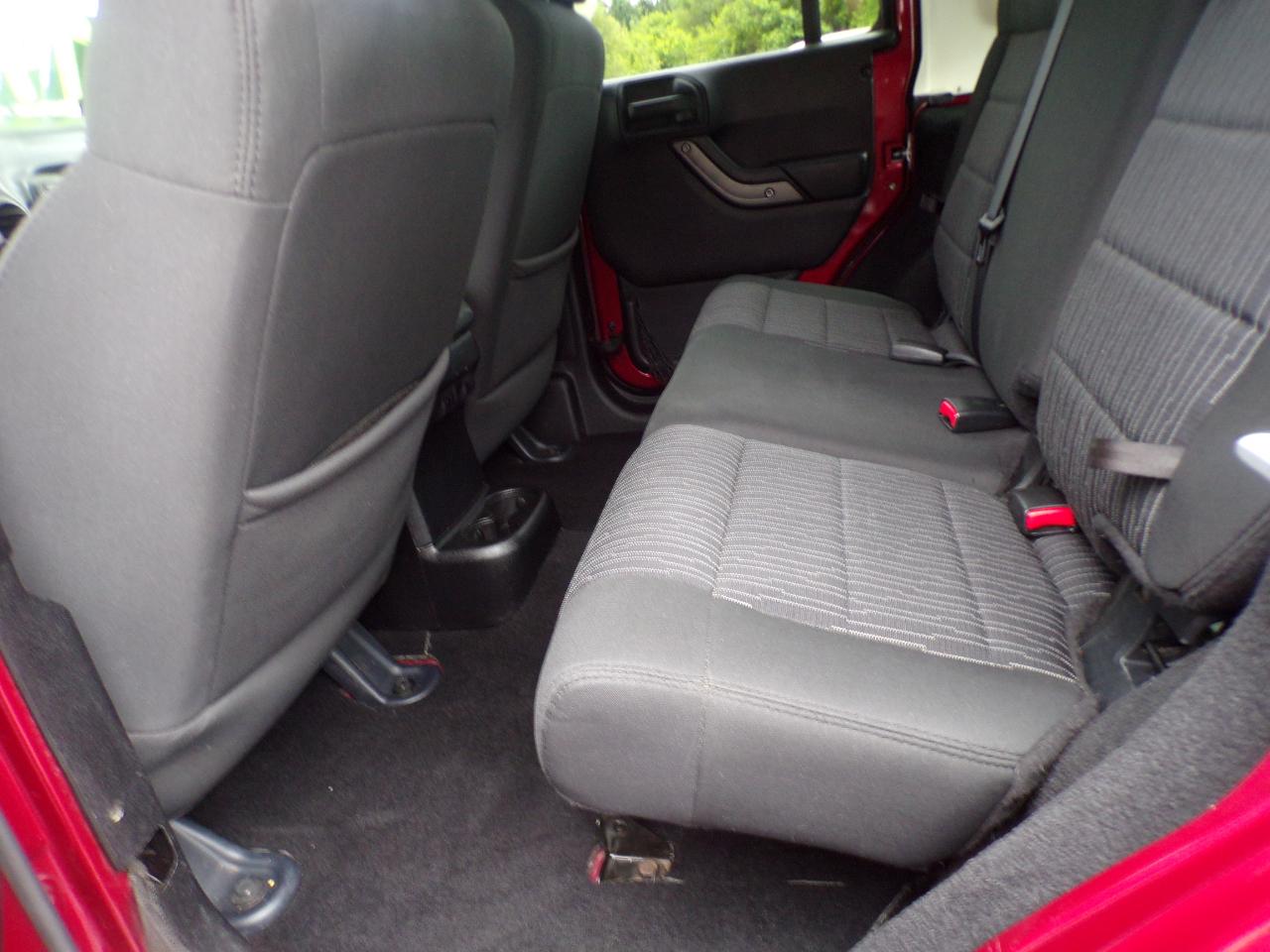 Jeep Wrangler Unlimited Sport 4WD 2011