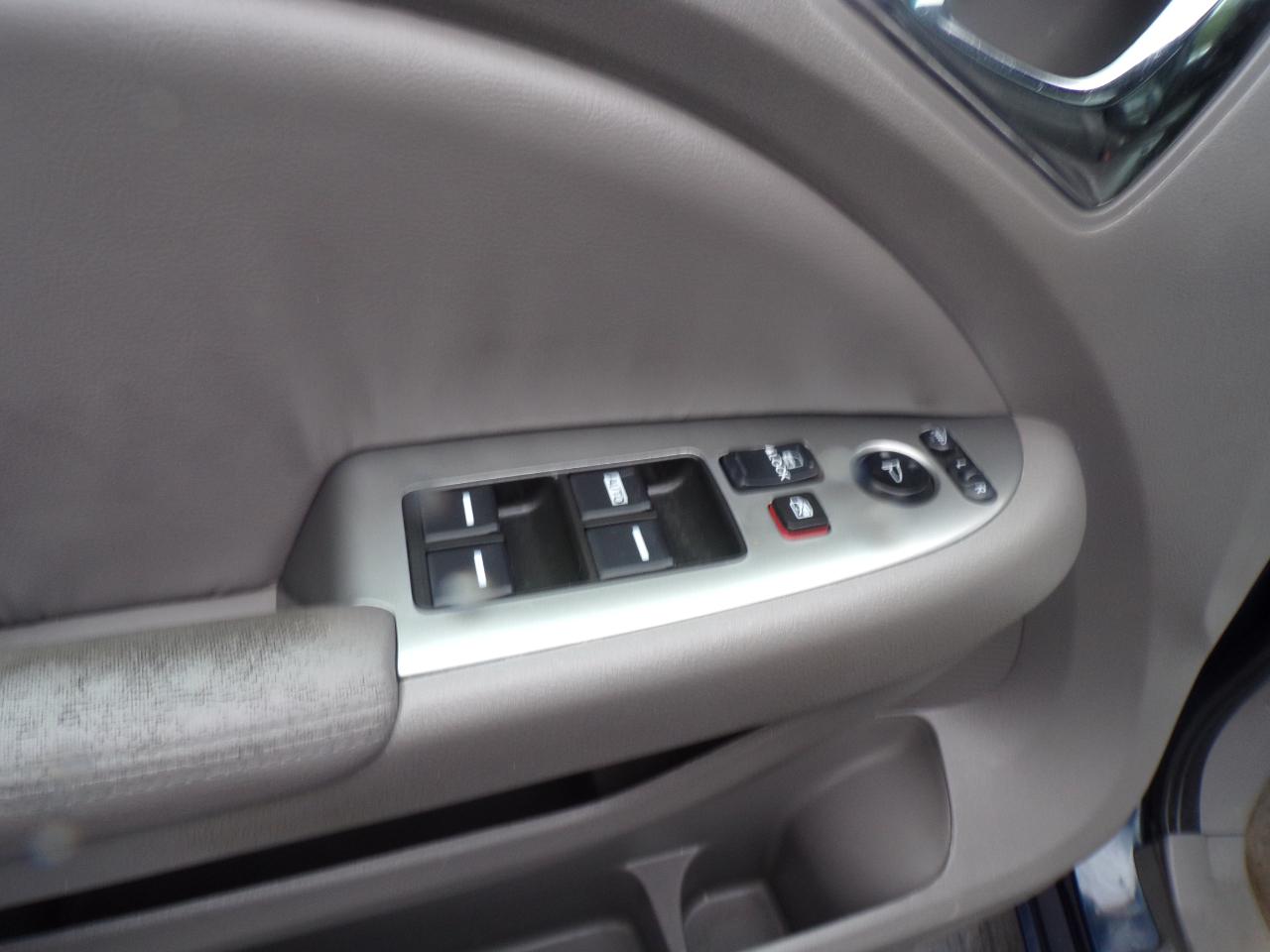 Honda Odyssey EX-L w/ DVD and Navigation 2010