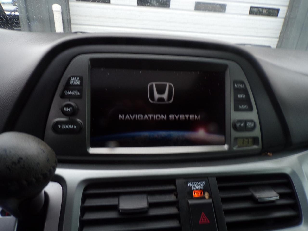 Honda Odyssey EX-L w/ DVD and Navigation 2010