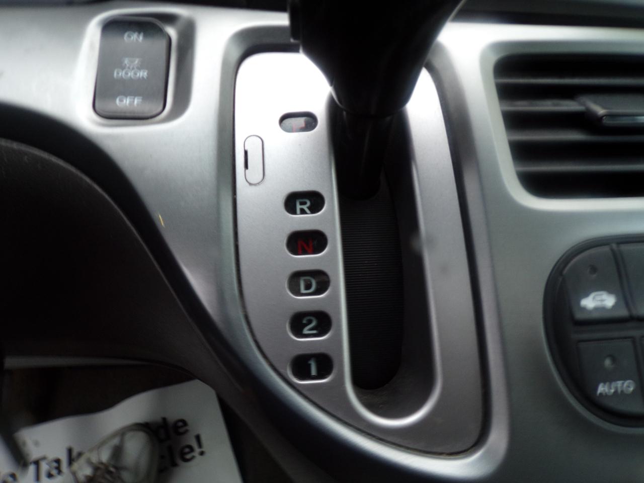 Honda Odyssey EX-L w/ DVD and Navigation 2010