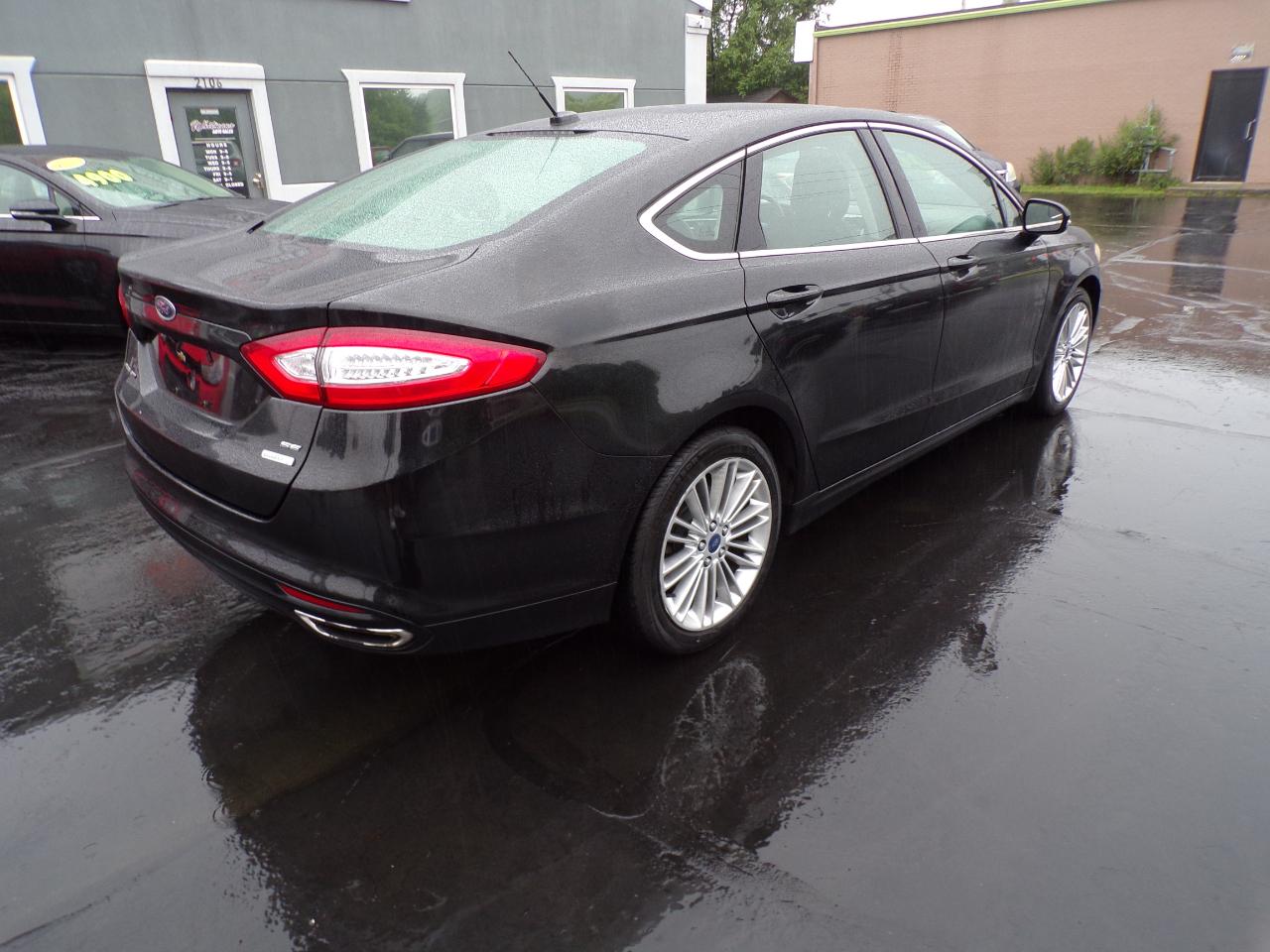 Ford Fusion SE 2015