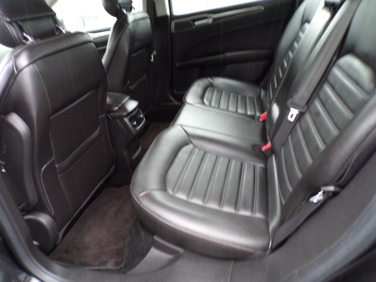 Ford Fusion SE 2015