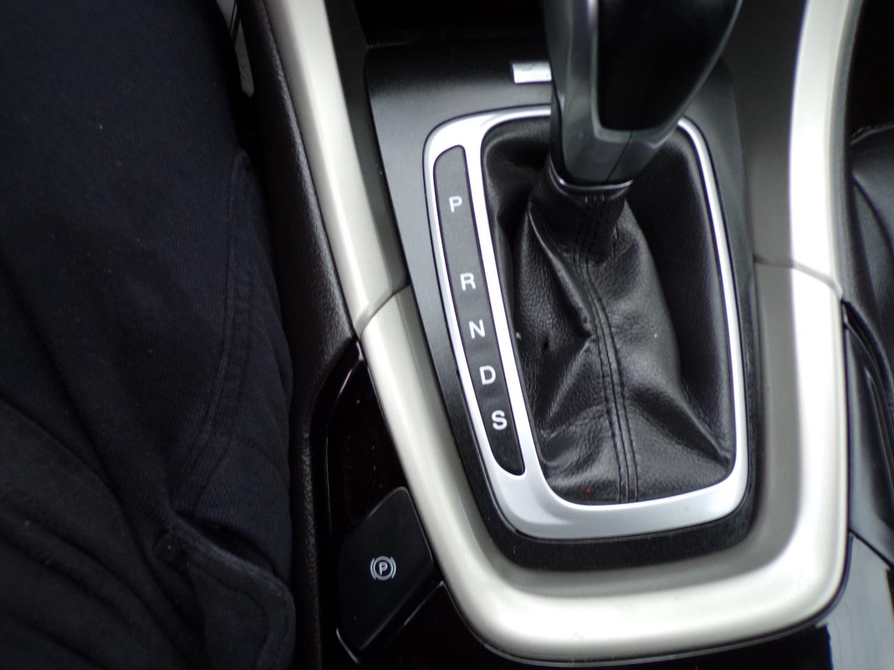 Ford Fusion SE 2015