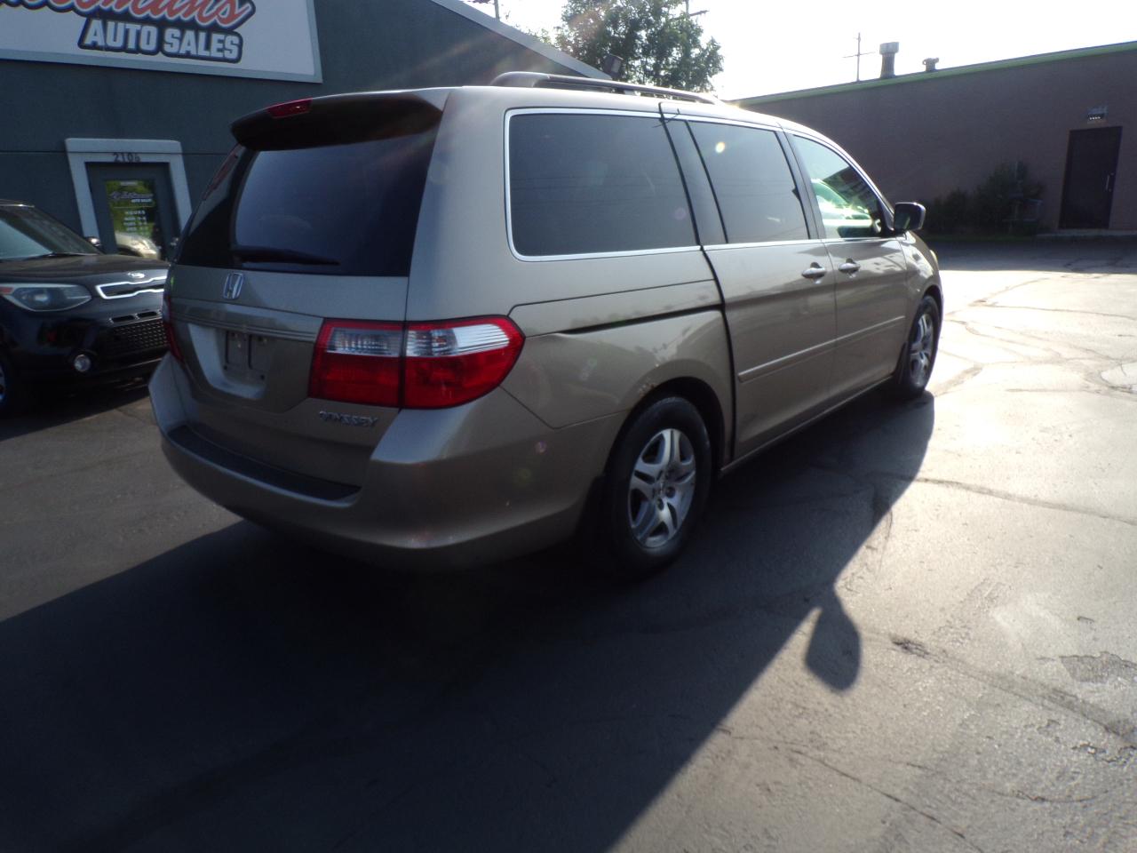 Honda Odyssey EX w/ Leather 2005