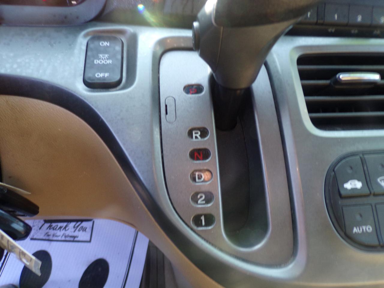 Honda Odyssey EX w/ Leather 2005