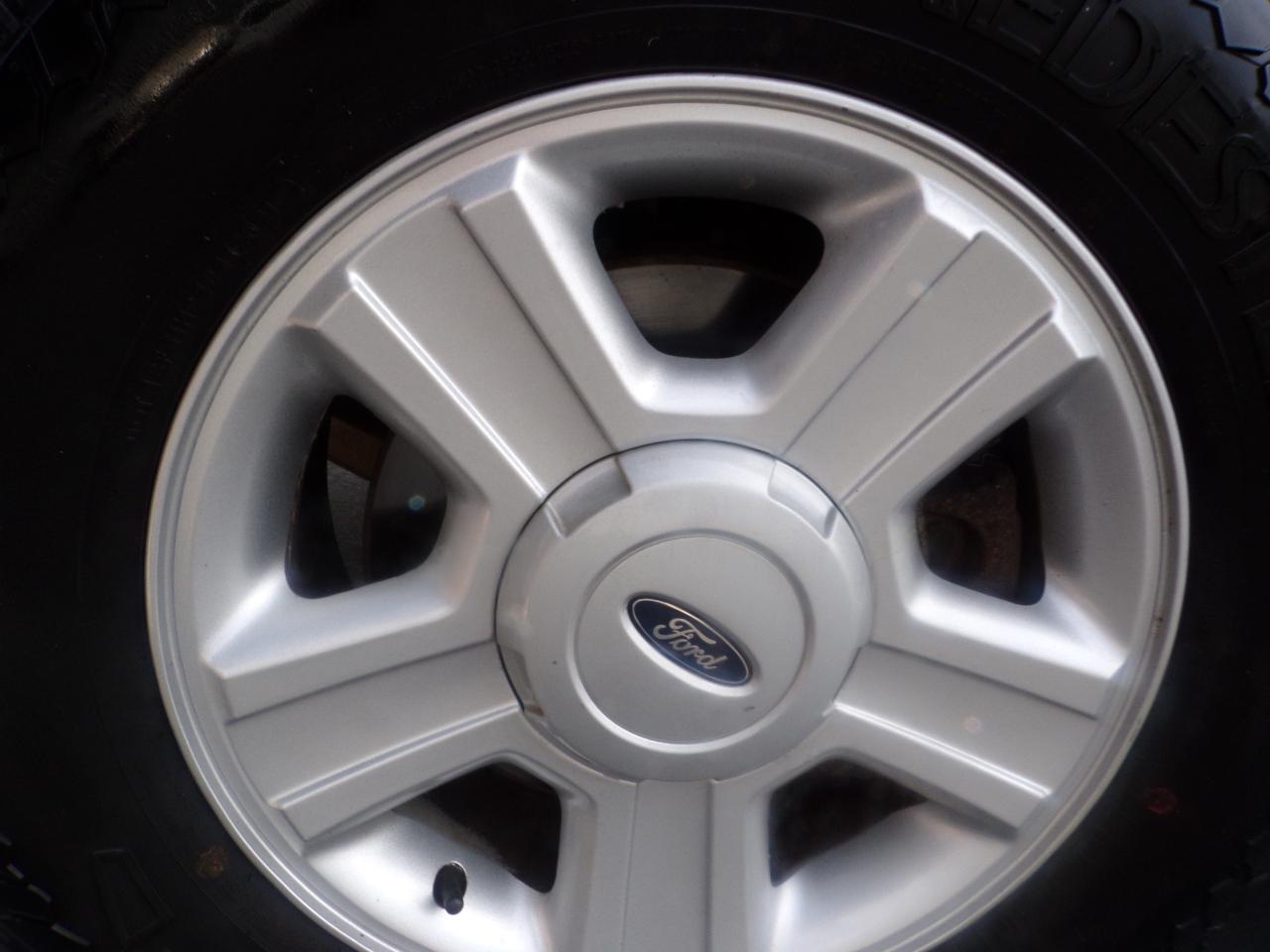 Ford F-150 Supercab 157" XL 2005