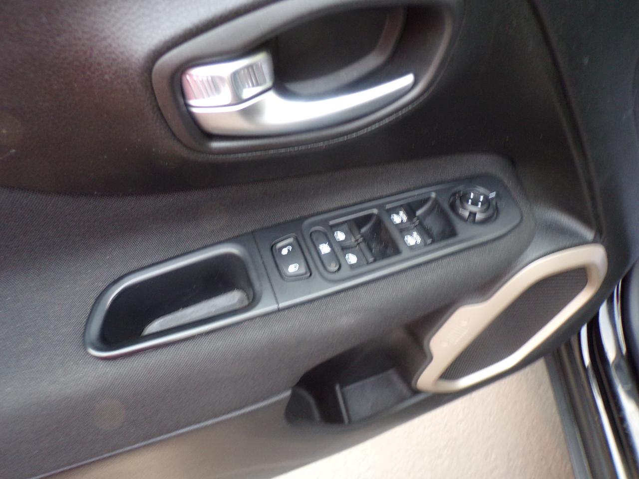 Jeep Renegade Latitude 4WD 2015