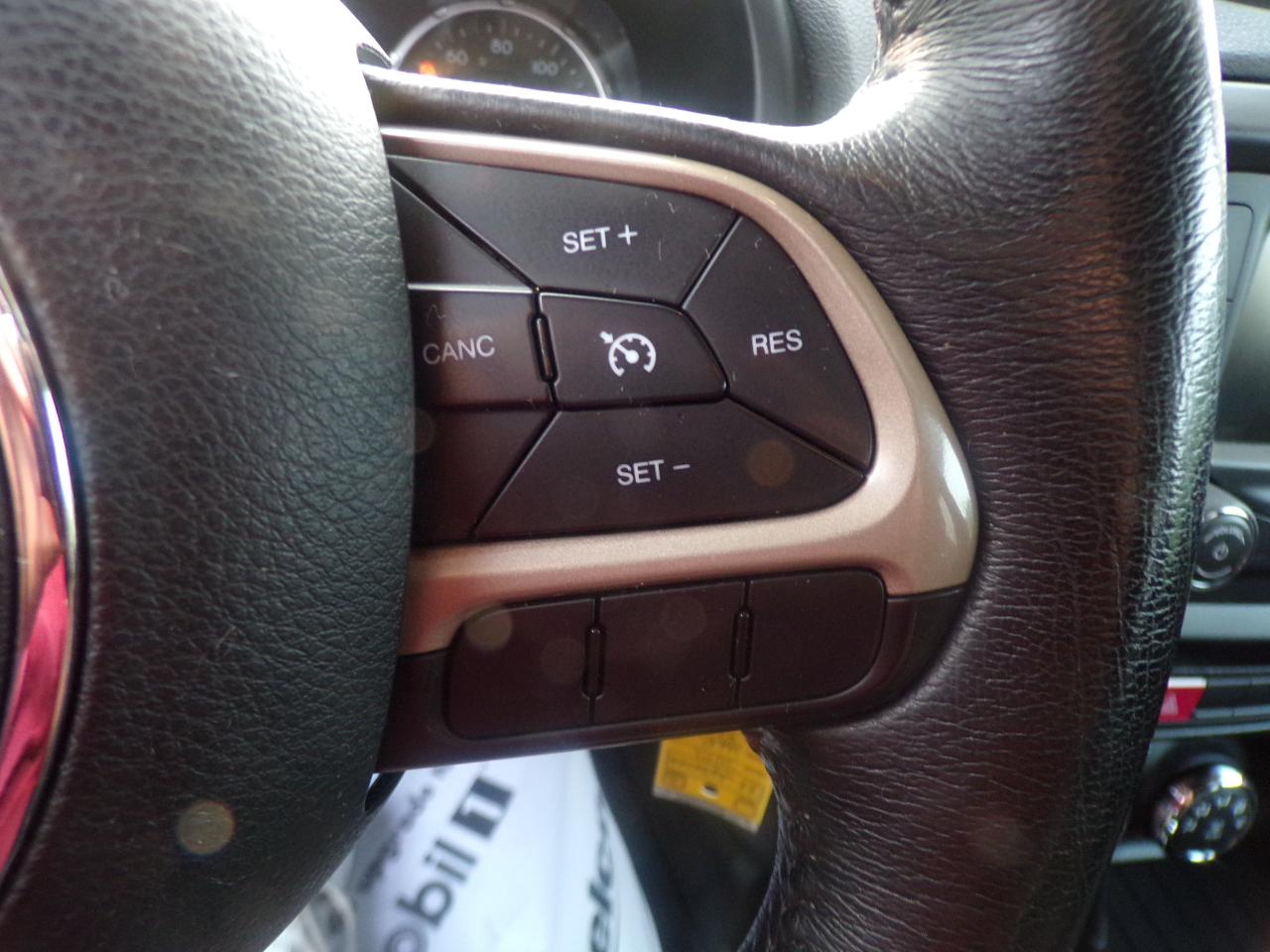 Jeep Renegade Latitude 4WD 2015