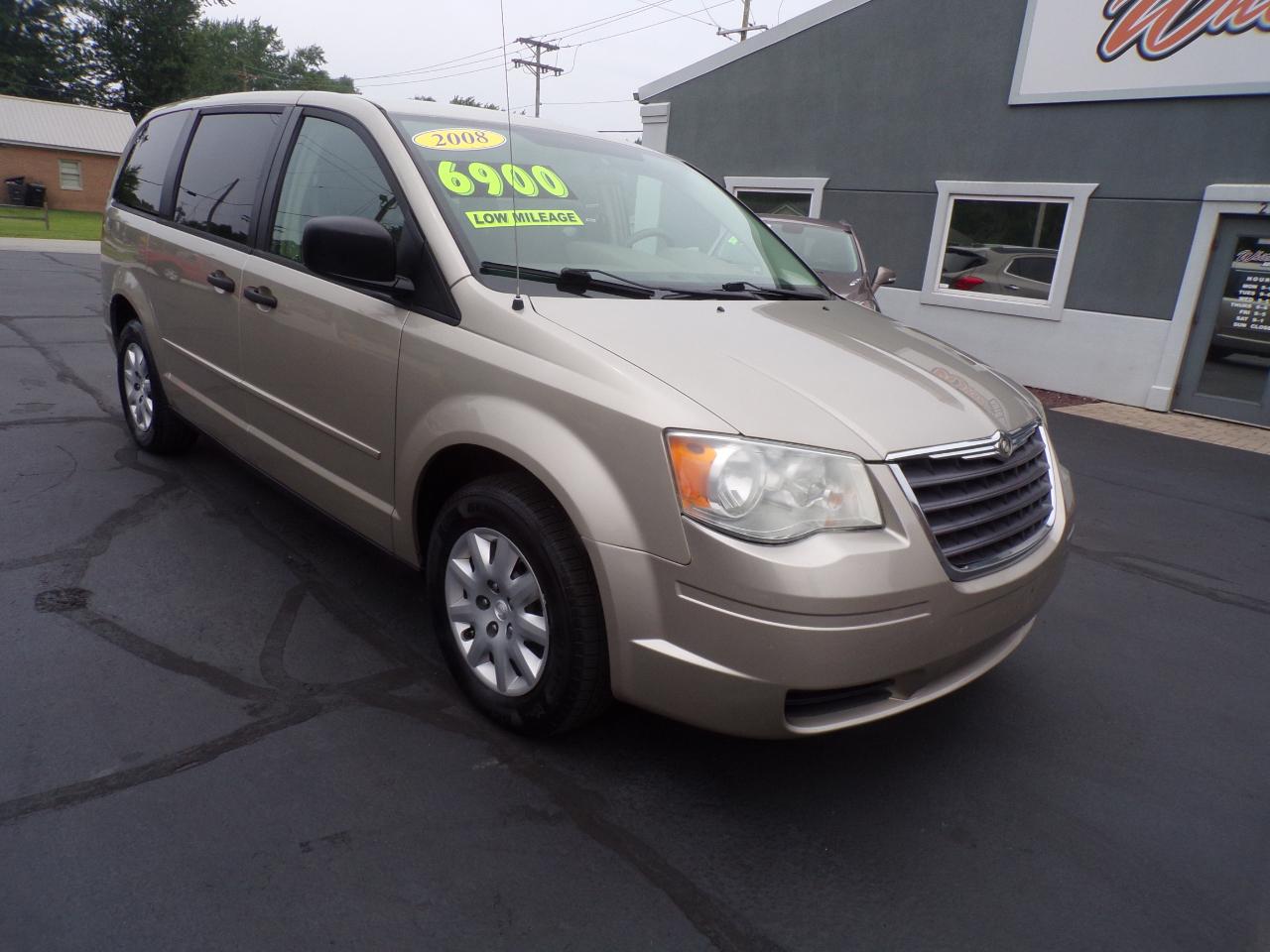 Chrysler Town & Country LX 2008