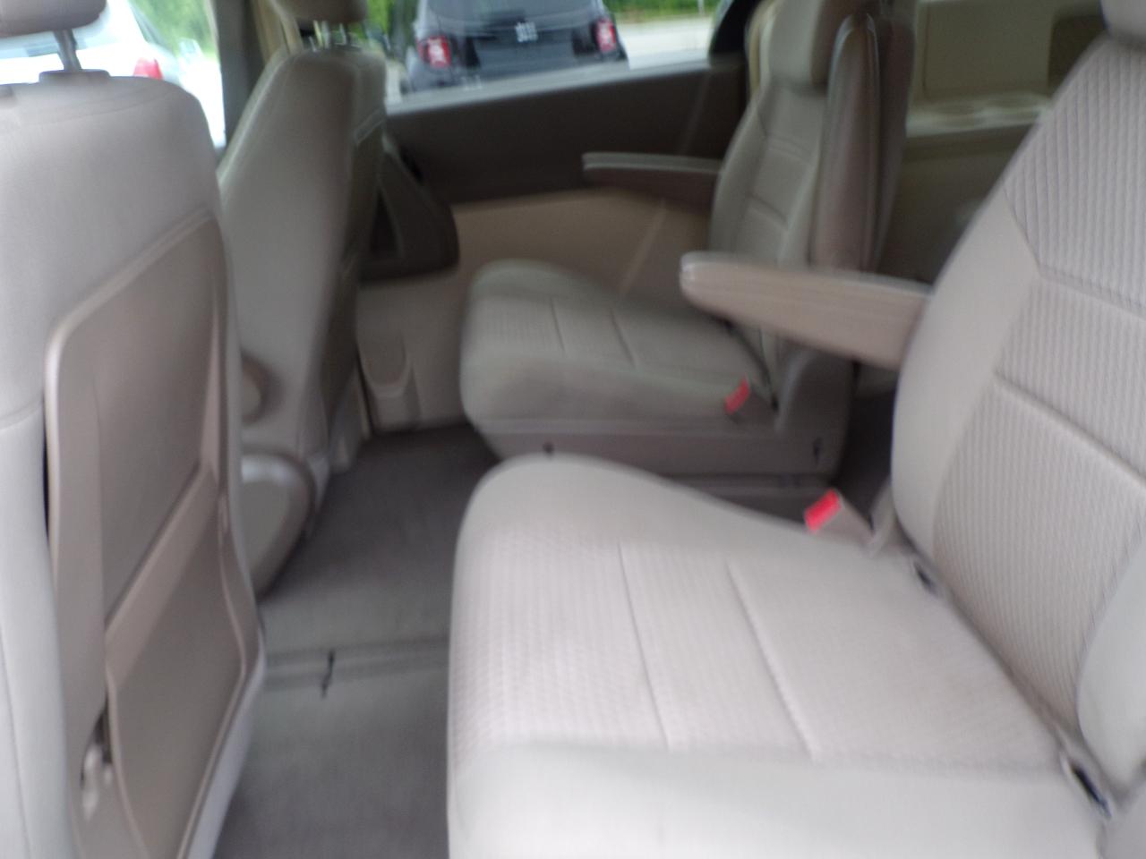 Chrysler Town & Country LX 2008