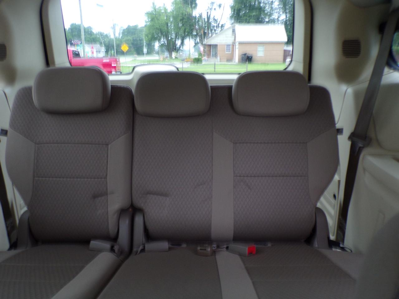 Chrysler Town & Country LX 2008