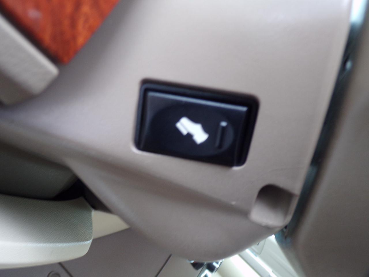 Chrysler Town & Country LX 2008