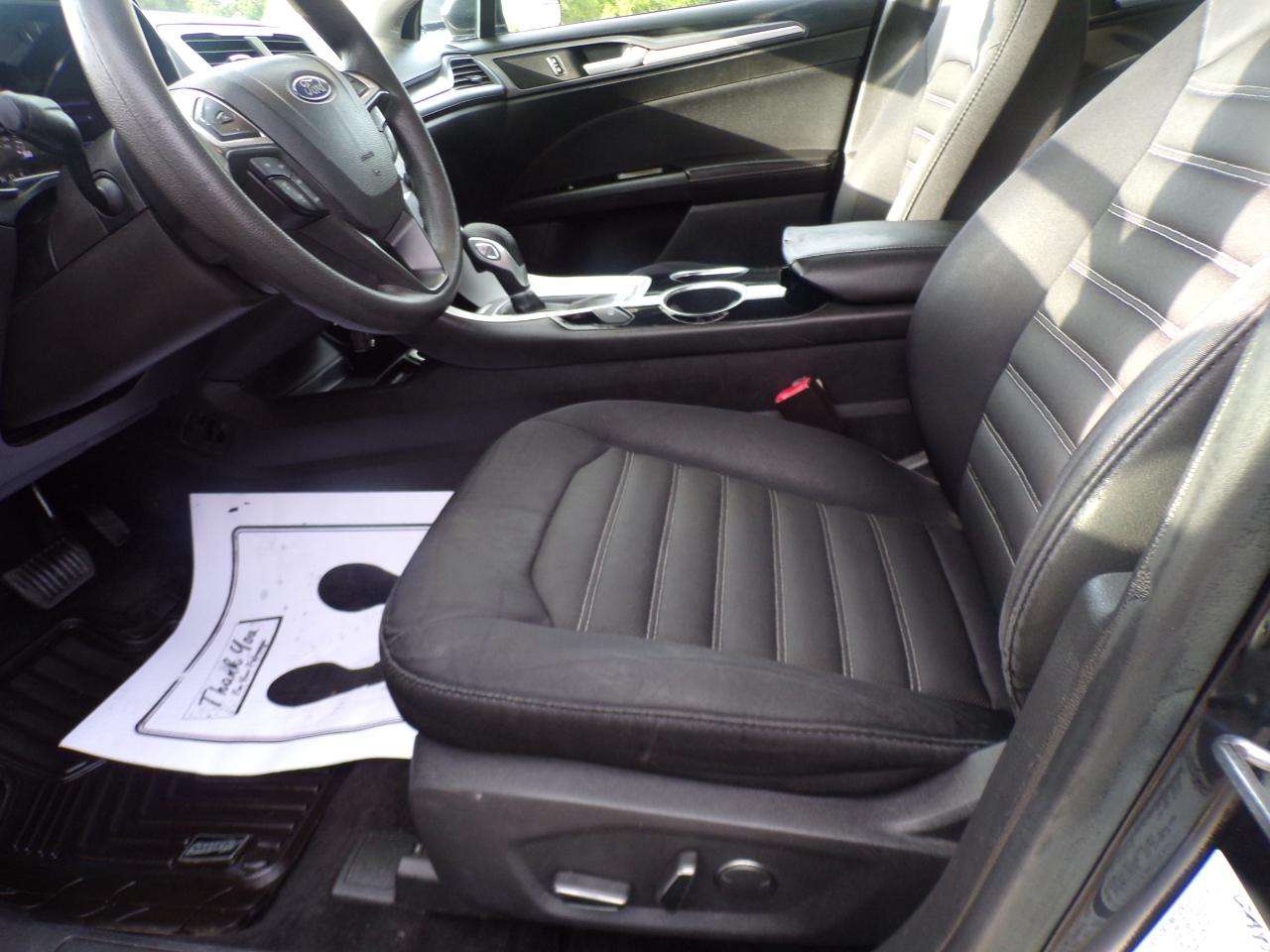 Ford Fusion SE 2013