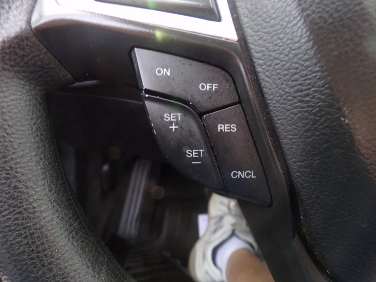Ford Fusion SE 2013