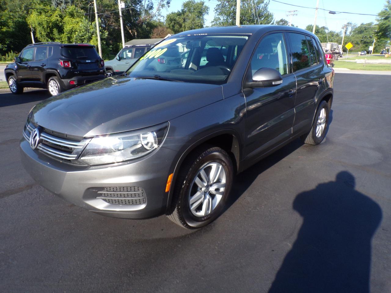 Volkswagen Tiguan S 2013