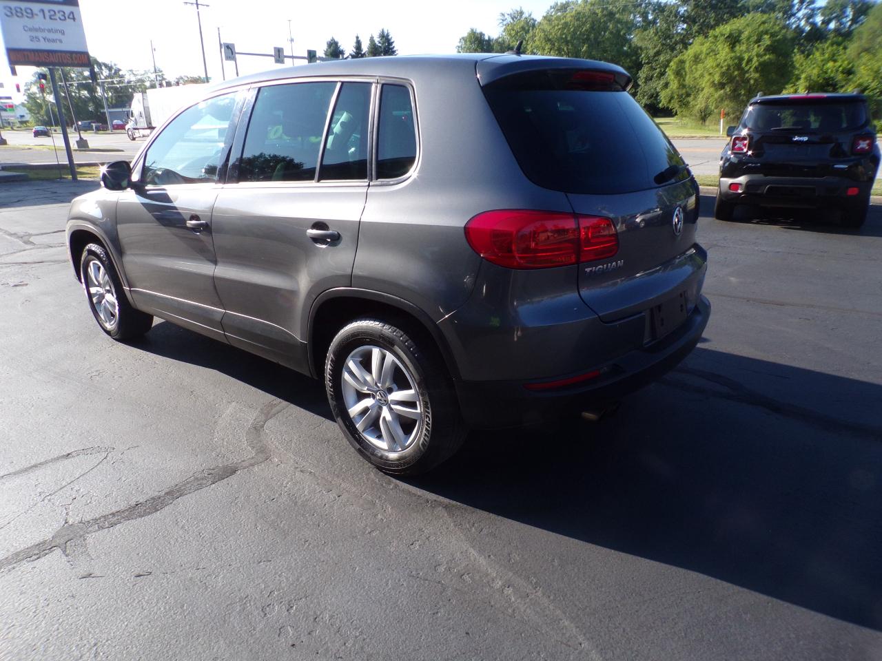 Volkswagen Tiguan S 2013