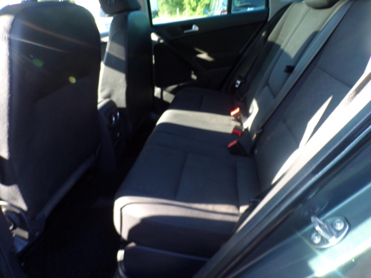 Volkswagen Tiguan S 2013